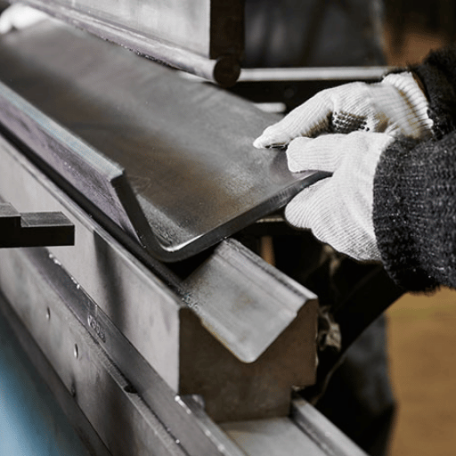 Considerações de projeto para fabricação de chapas metálicas